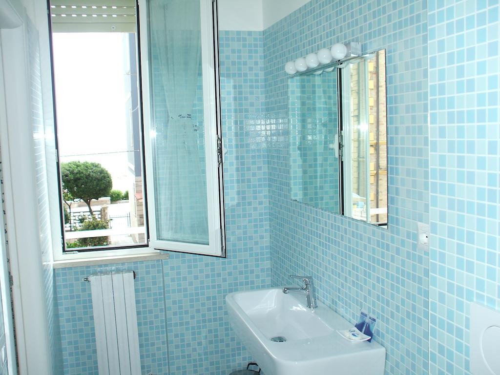B&B Zi Pasquale Porto Recanati Szoba fotó